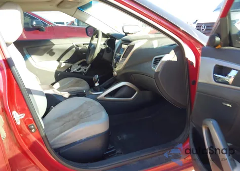 2012 Hyundai Veloster Base W/Gray z USA, uszkodzony, nr VIN KMHTC6AD6CU023171